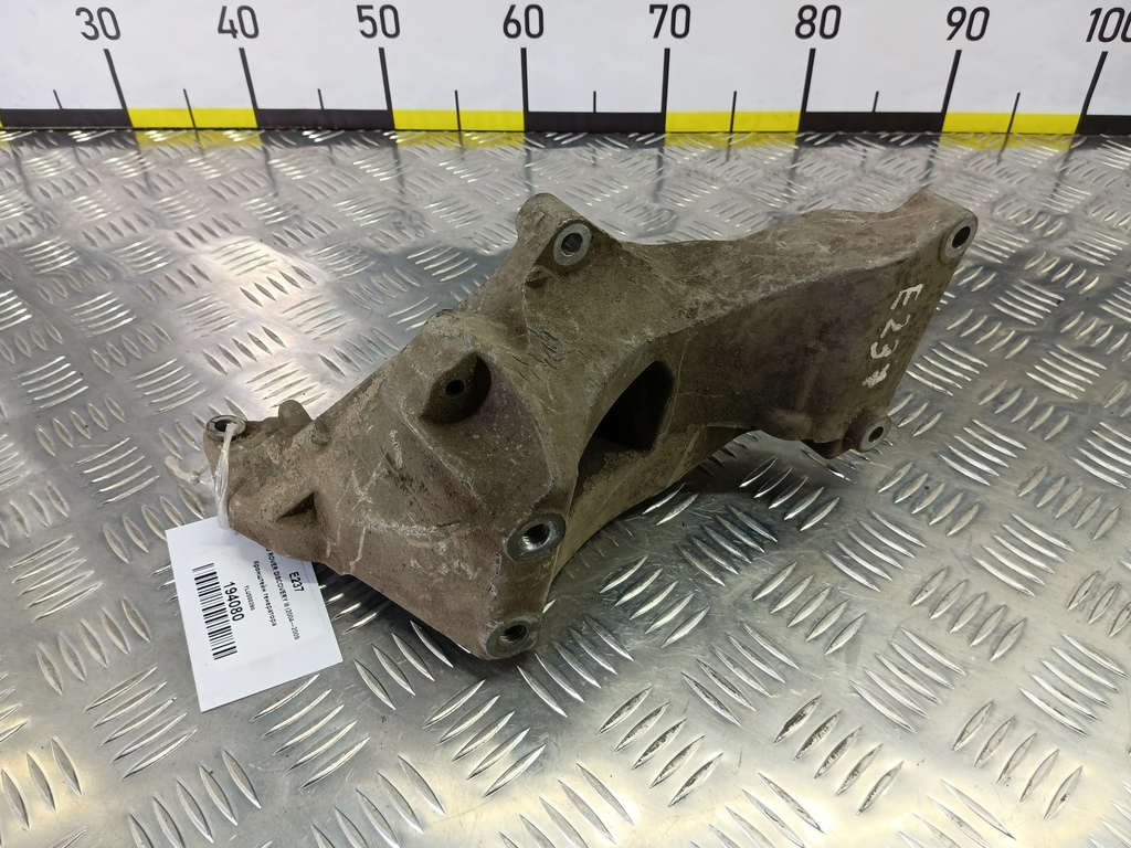 кронштейн генератора LAND ROVER DISCOVERY  YLU500290, 750 рублей, Москва