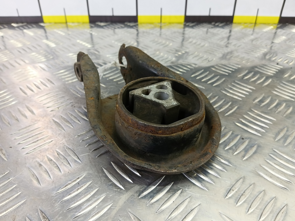 подушка двигателя (опора двс) MAZDA 3  BP4K39040F, 980 рублей, Москва