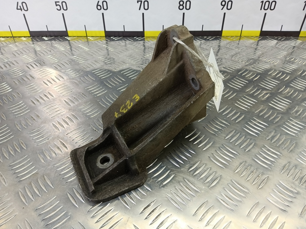 кронштейн двигателя (двс) LAND ROVER DISCOVERY  KKU500580, 520 рублей, Москва