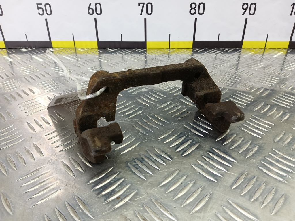 скоба суппорта FORD Focus 2.0 AMT (160 л.с.)Focus  III рестайлинг (2014—2019) Седан CV6Z2B582A, 3850 рублей, Москва