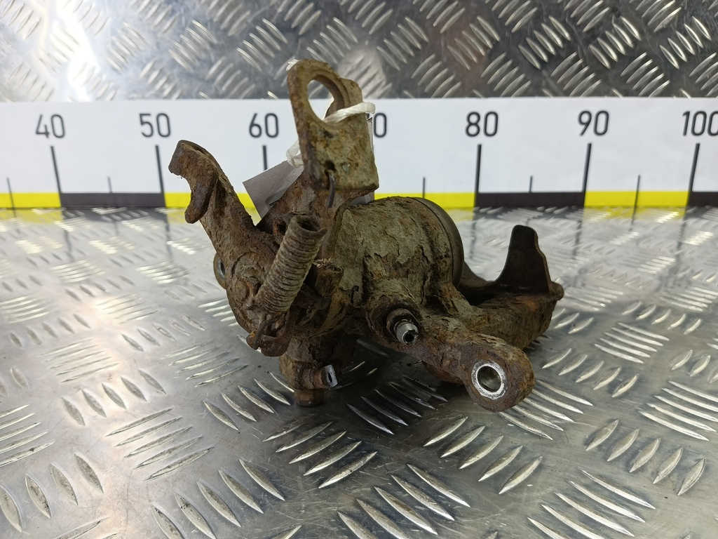 суппорт CHEVROLET  ORLANDO 1.8 AT (141 л.с.)Orlando  I (2010—2018) Минивэн 13300864, 4540 рублей, Москва