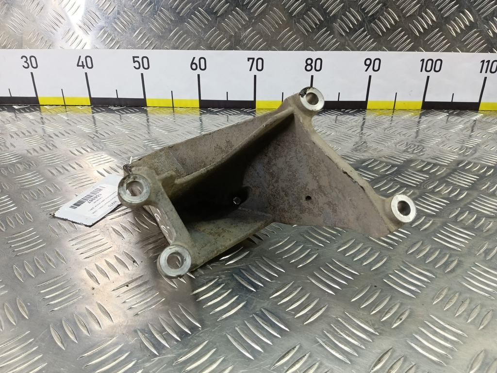 кронштейн двигателя (двс) SUZUKI Grand Vitara 2.0 4WD MT (140 л.с.)Grand Vitara  II (2005—2008) Внедорожник 1164164J00, 630 рублей, Москва