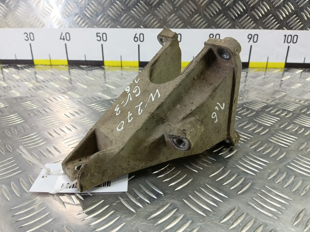 кронштейн двигателя (двс) SUZUKI Grand Vitara 2.0 4WD MT (140 л.с.)Grand Vitara  II (2005—2008) Внедорожник 1165164J00, 520 рублей, Москва