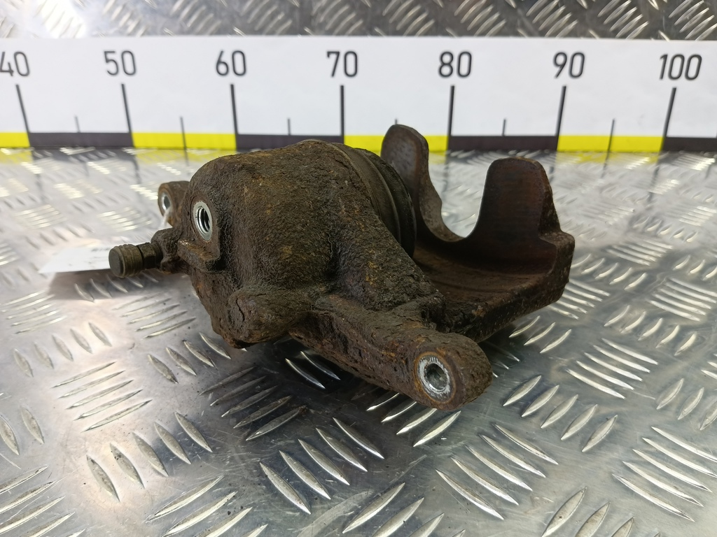 суппорт CHEVROLET  Cruze 1.8 MT (141 л.с.)Cruze  I рестайлинг (2012—2015) Хетчбэк 13301190, 1670 рублей, Москва