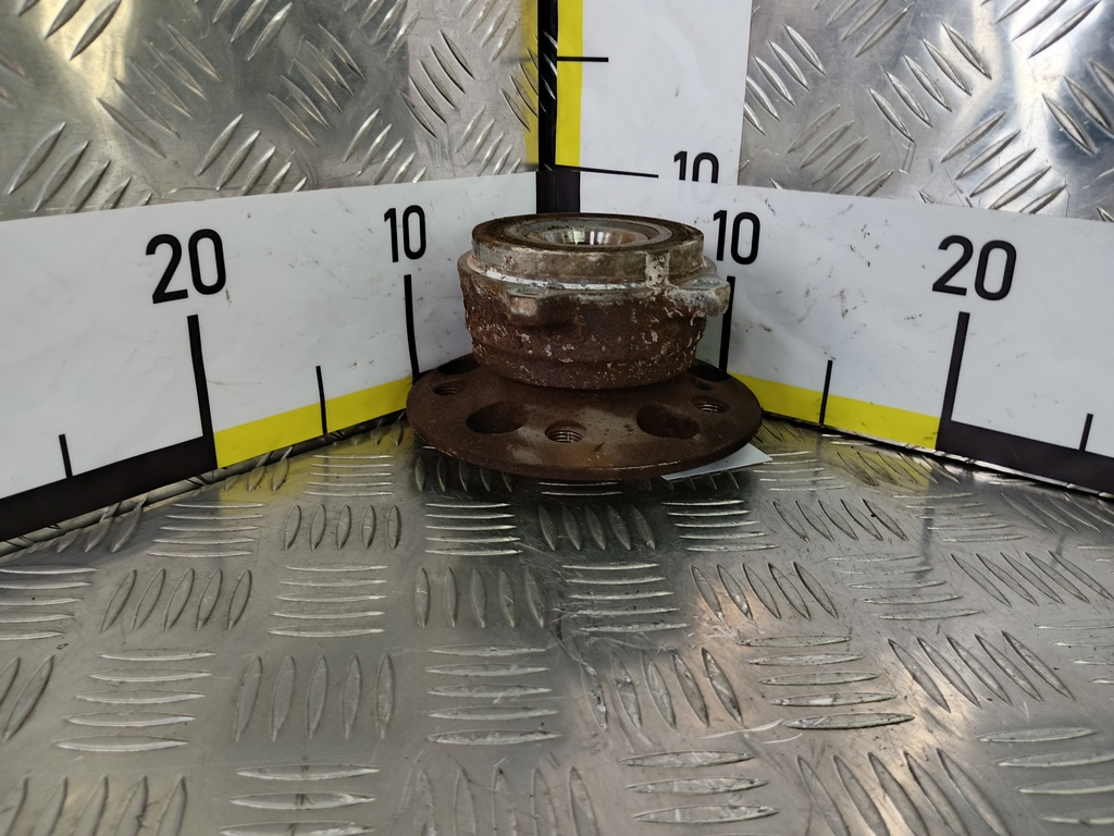 ступица MERCEDES-BENZ E-класс E 220d 2.1 5G-Tronic (170 л.с.)E-класс  W212/S212/C207/A207 (2009—2013) Седан A2119810227, 750 рублей, Москва