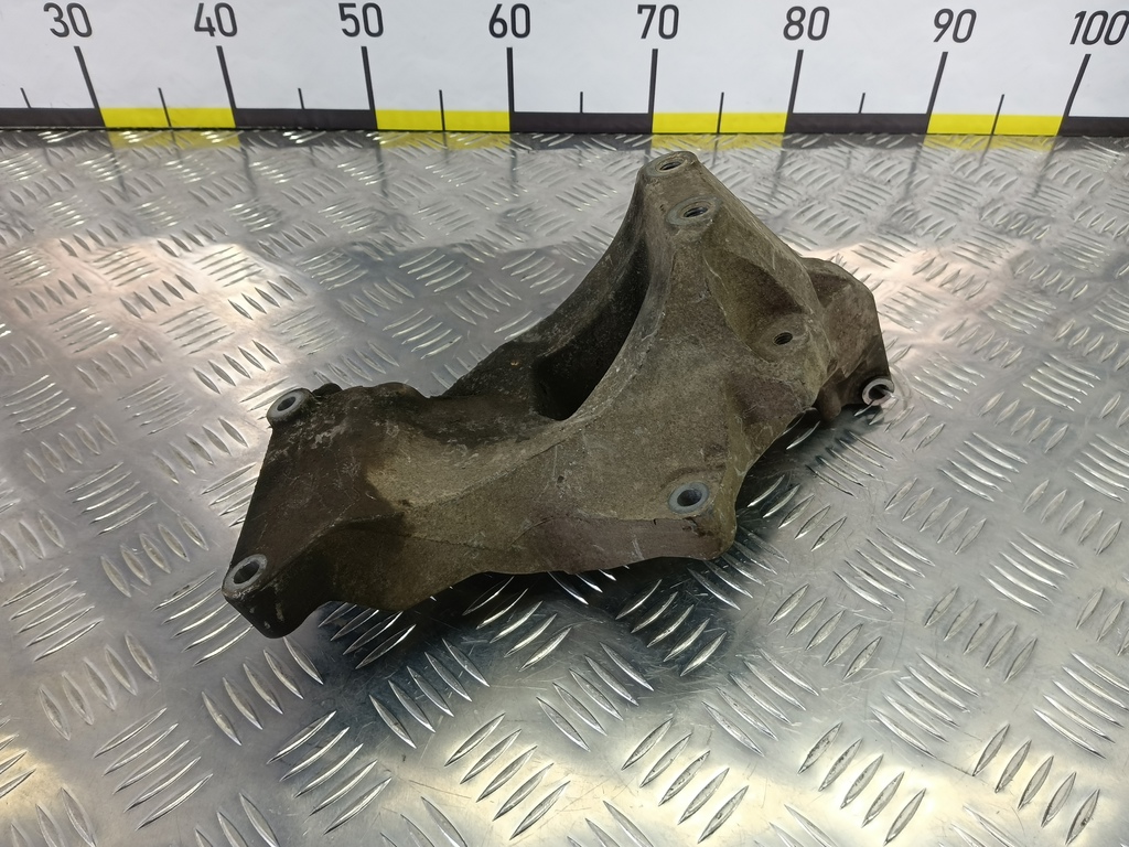 кронштейн генератора LAND ROVER DISCOVERY  YLU500290, 750 рублей, Москва