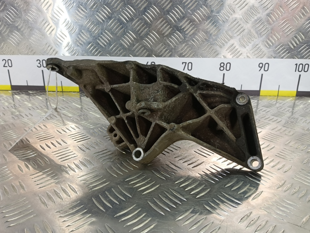 кронштейн генератора LAND ROVER DISCOVERY  YLU500290, 750 рублей, Москва