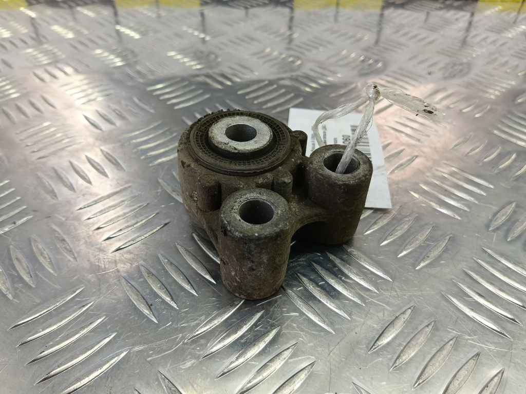 кронштейн двигателя (двс) FORD Focus Focus 1370378, 980 рублей, Москва