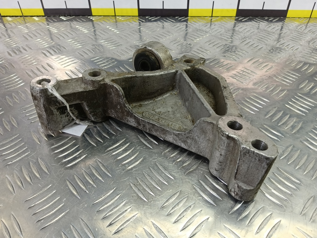 кронштейн двигателя (двс) LAND ROVER FREELANDER  KKU000150, 1210 рублей, Москва