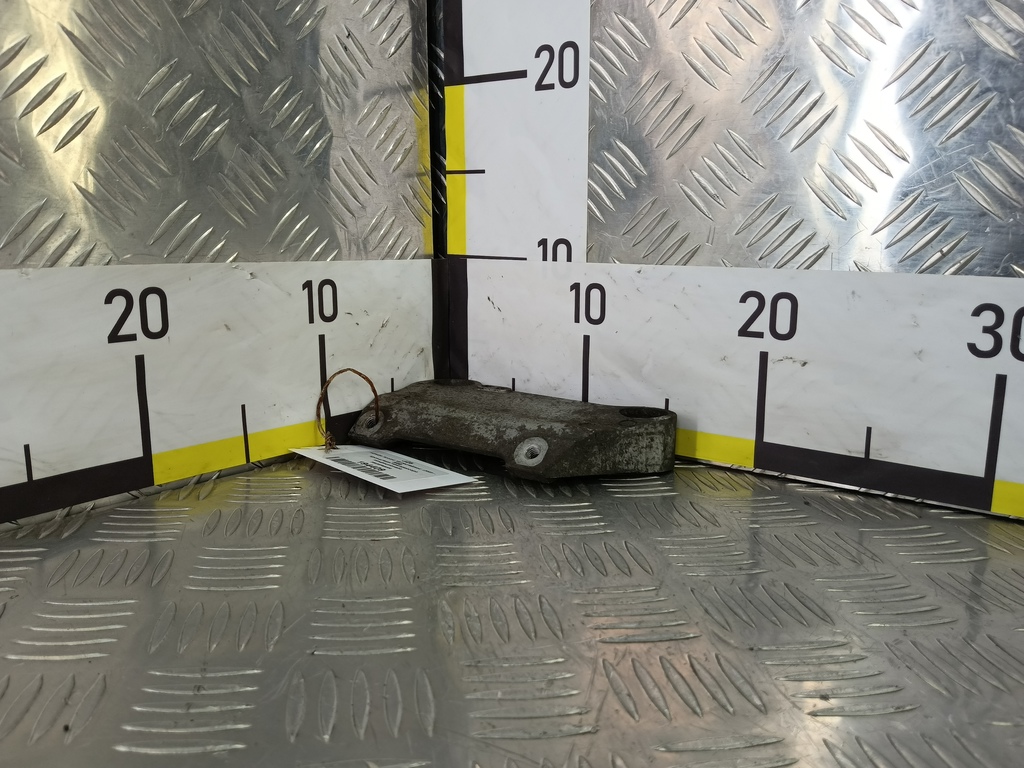 кронштейн компрессора кондиционера HONDA Accord 2.0 AT (155 л.с.)Accord  VII (2002—2006) Седан 38930PNA000, 630 рублей, Москва