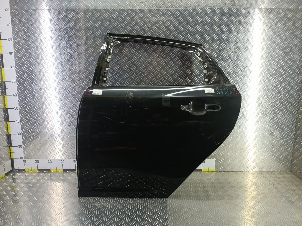 дверь FORD Focus 2.0 AMT (160 л.с.)Focus  III рестайлинг (2014—2019) Седан DM5Z5824631C, 19380 рублей, Москва