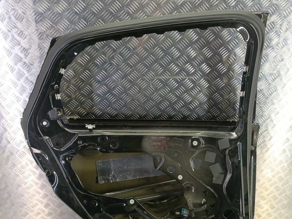 дверь FORD Focus 2.0 AMT (160 л.с.)Focus  III рестайлинг (2014—2019) Седан DM5Z5824631C, 19380 рублей, Москва