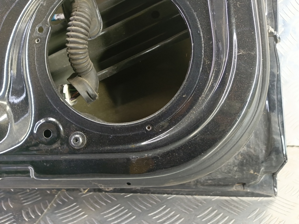 дверь FORD Focus 2.0 AMT (160 л.с.)Focus  III рестайлинг (2014—2019) Седан DM5Z5824631C, 19380 рублей, Москва