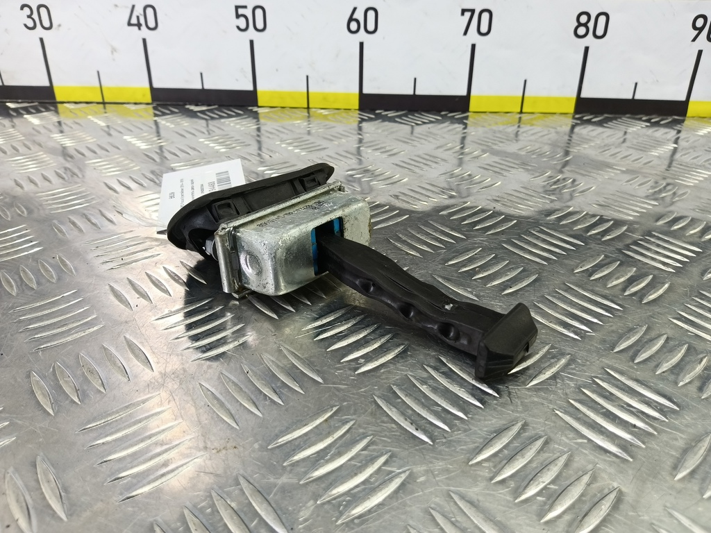 ограничитель двери FORD Focus 2.0 AMT (160 л.с.)Focus  III рестайлинг (2014—2019) Седан CP9Z5827204A, 980 рублей, Москва