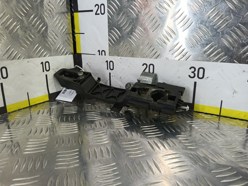 ответная часть ручки двери FORD EXPLORER 3.5 4WD AT (290 л.с.)Explorer  V рестайлинг (2015—2018) Внедорожник BB5Z7826685A, 750 рублей, Москва