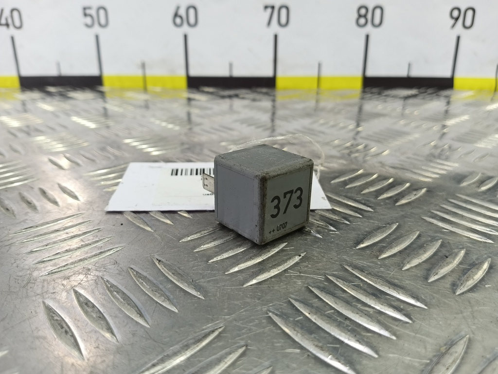 реле Volkswagen   8D0951253A, 520 рублей, Москва