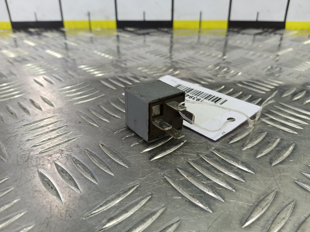 реле Volkswagen   8D0951253A, 520 рублей, Москва