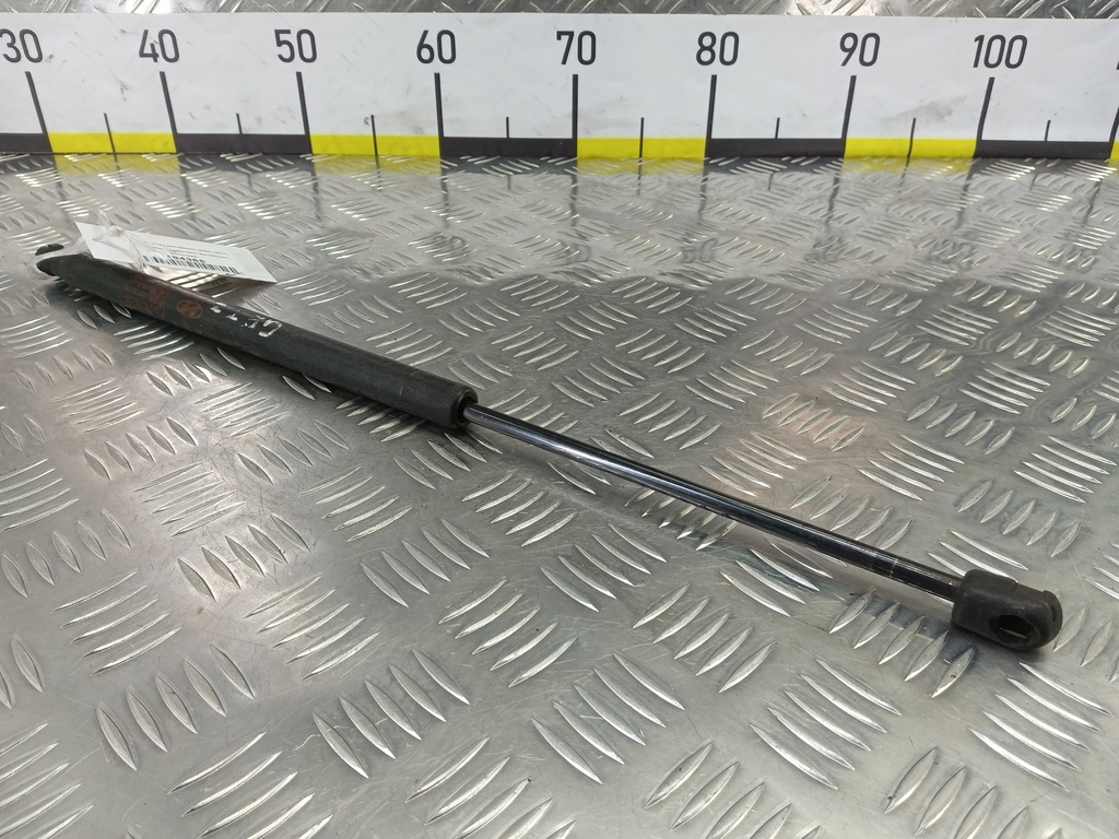 амортизатор крышки багажника Hyundai GETZ  817701C001, 750 рублей, Москва