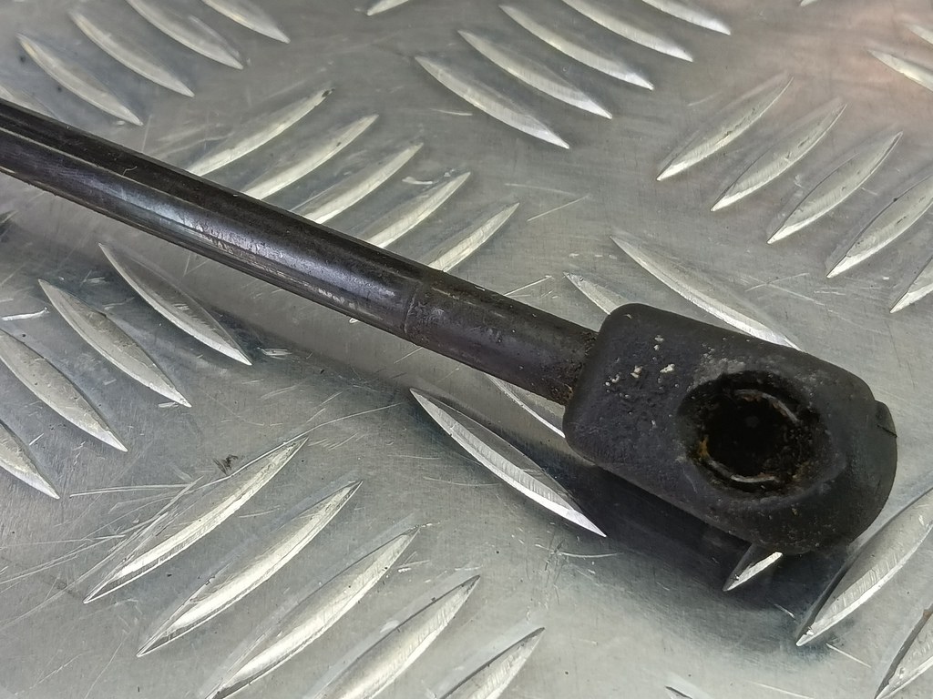 амортизатор капота Hyundai SANTA FE  8116126021, 860 рублей, Москва