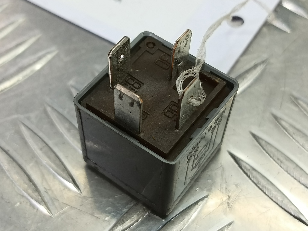 реле Volkswagen   8D0951253A, 520 рублей, Москва