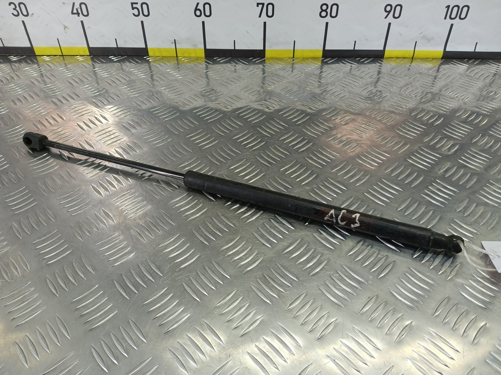 амортизатор крышки багажника Hyundai GETZ 1.1 MT (66 л.с.)Getz  I рестайлинг (2005—2011) Хетчбэк 817701C001, 750 рублей, Москва