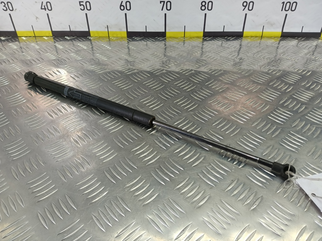 амортизатор крышки багажника TOYOTA COROLLA  689500W170, 520 рублей, Москва