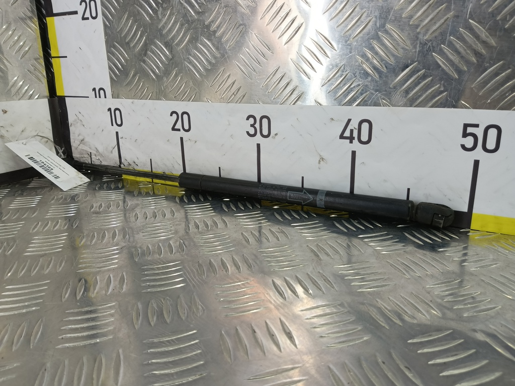 амортизатор крышки багажника TOYOTA COROLLA  689500W170, 520 рублей, Москва