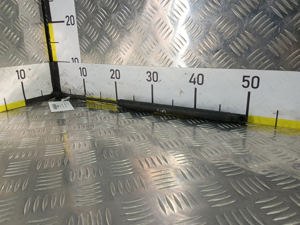 амортизатор крышки багажника Hyundai GETZ  817701C001, 750 рублей, Москва