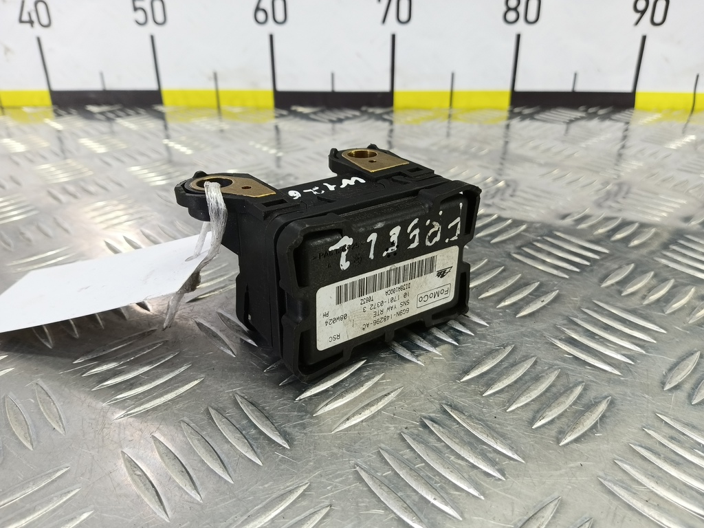 датчик ускорения LAND ROVER FREELANDER  LR001055, 630 рублей, Москва