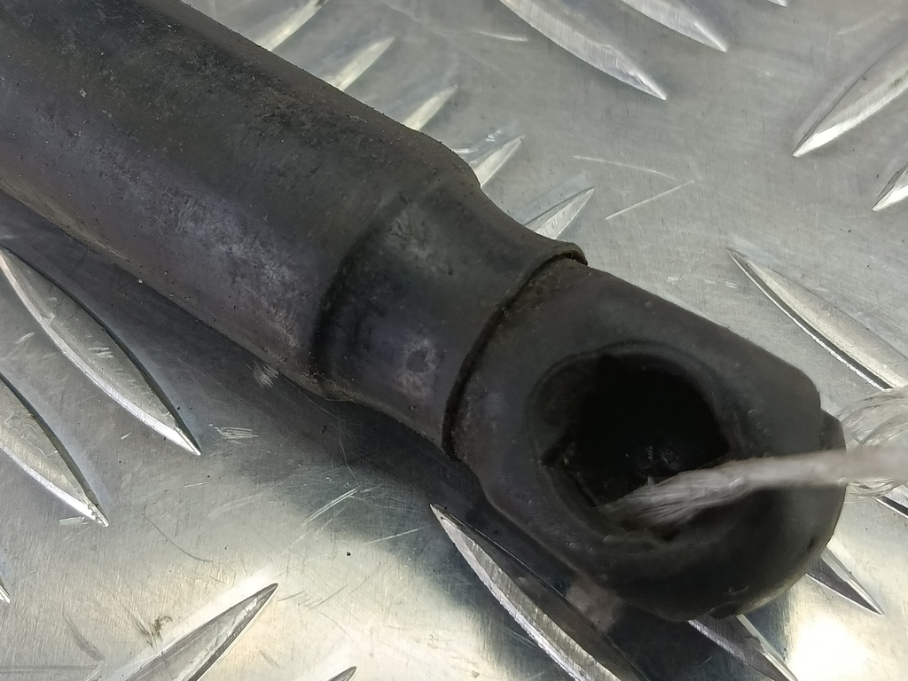 амортизатор крышки багажника Hyundai TUCSON  817712E000, 520 рублей, Москва