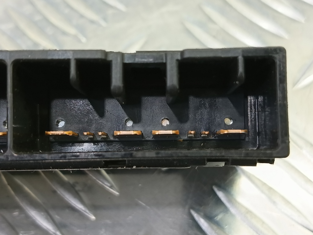 блок предохранителей SUZUKI Grand Vitara 2.4 AT (169 л.с.)Grand Vitara  II рестайлинг (2008—2012) Внедорожник 3674276J00, 1320 рублей, Москва