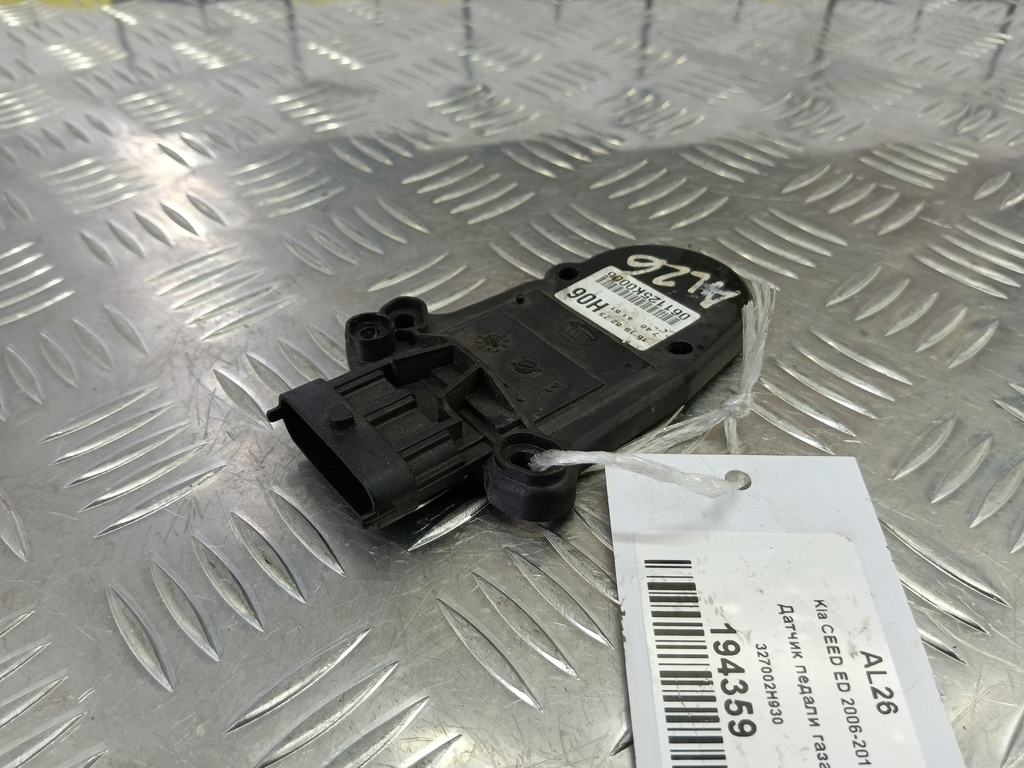 датчик педали газа Kia Ceed  327002H930, 630 рублей, Москва