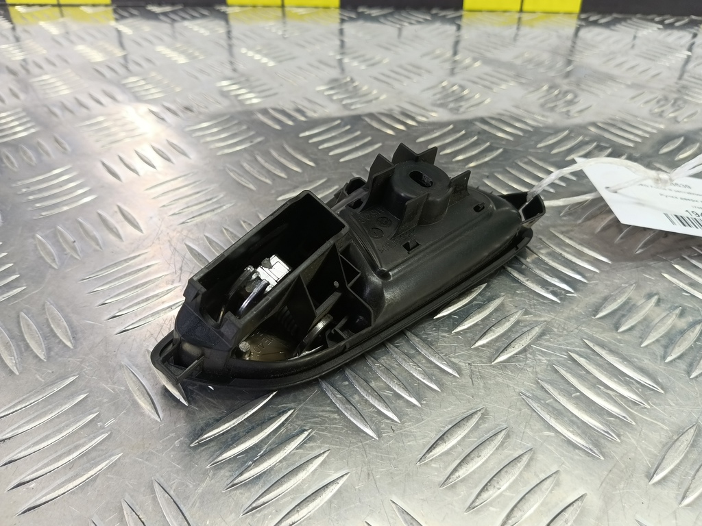 ручка двери внутренняя FORD Focus 2.0 AMT (160 л.с.)Focus  III рестайлинг (2014—2019) Седан 1746826, 630 рублей, Москва