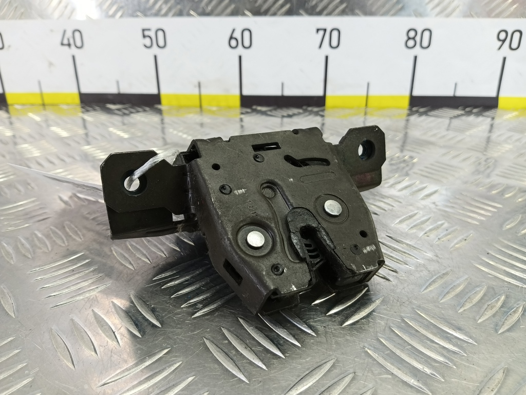 замок крышки багажника CHEVROLET  ORLANDO 1.8 AT (141 л.с.)Orlando  I (2010—2018) Минивэн 13509599, 3620 рублей, Москва