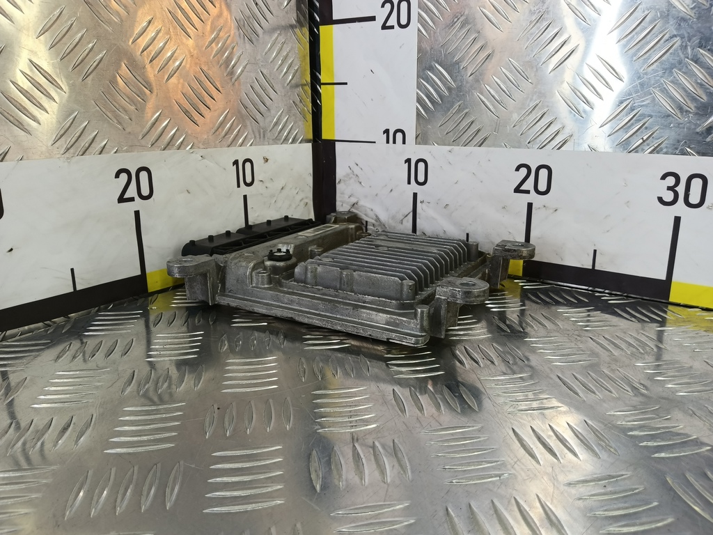 блок управления двигателем MERCEDES-BENZ E-класс E 220d 2.1 5G-Tronic (170 л.с.)E-класс  W212/S212/C207/A207 (2009—2013) Седан A6519005301, 5350 рублей, Москва