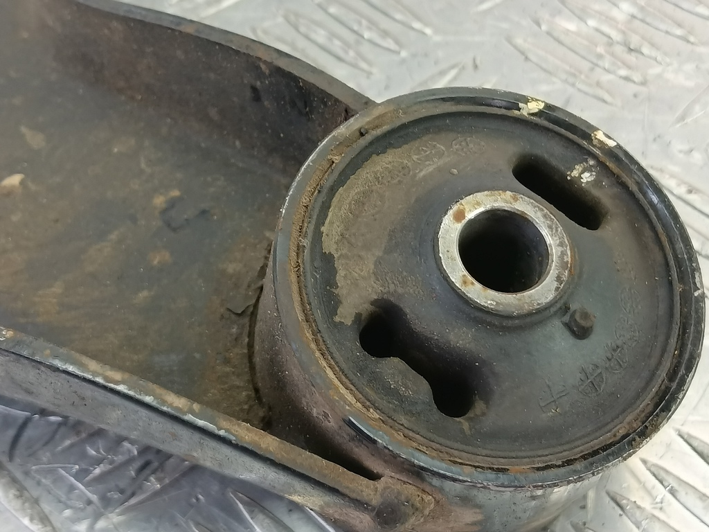 подушка редуктора MITSUBISHI L200  2.5 DI-D MT (136 л.с.)L200  IV (2006—2014) Пикап MN125141, 980 рублей, Москва