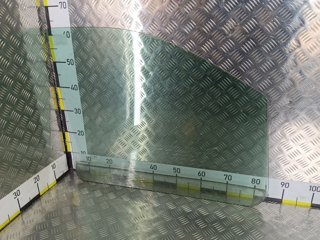 стекло двери MERCEDES-BENZ Vito  A6397250410, 860 рублей, Москва