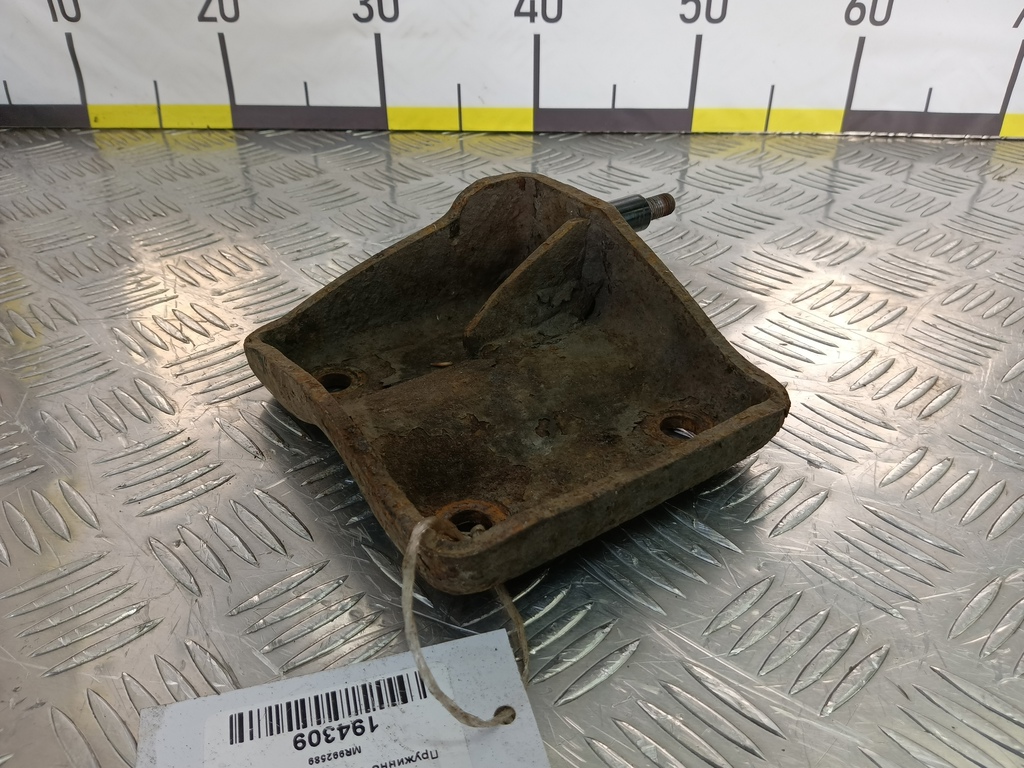 пружинно-зажимная пластина MITSUBISHI L200  2.5 DI-D MT (136 л.с.)L200  IV (2006—2014) Пикап MR992589, 2700 рублей, Москва