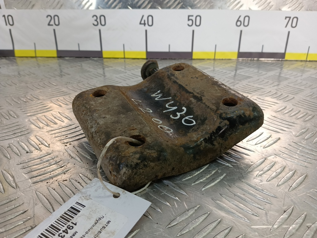 пружинно-зажимная пластина MITSUBISHI L200  2.5 DI-D MT (136 л.с.)L200  IV (2006—2014) Пикап MR992589, 2700 рублей, Москва