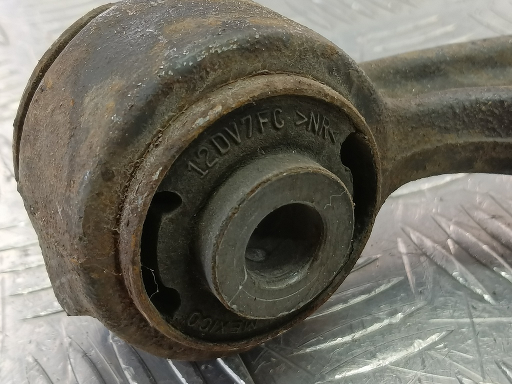 рычаг FORD EXPLORER 3.5 4WD AT (290 л.с.)Explorer  V рестайлинг (2015—2018) Внедорожник DE9Z5500B, 4890 рублей, Москва