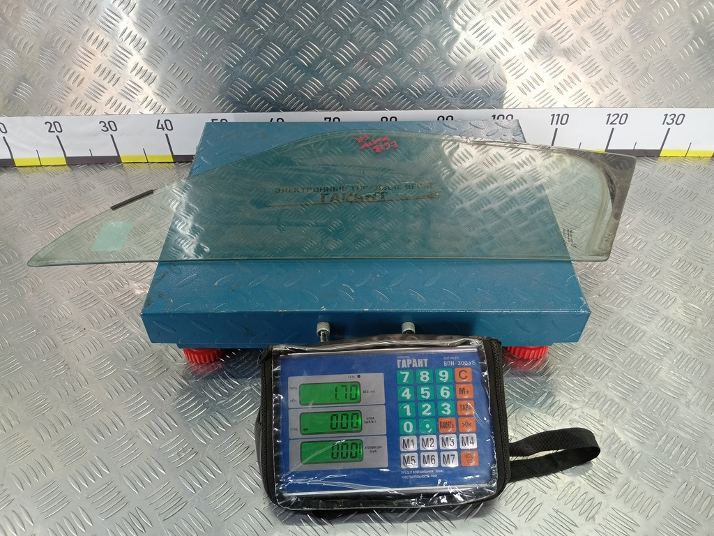 стекло двери Renault Master  802627279R, 7759 рублей, Москва