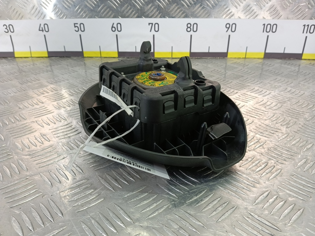 подушка безопасности водителя Renault Duster  985107995R, 1550 рублей, Москва