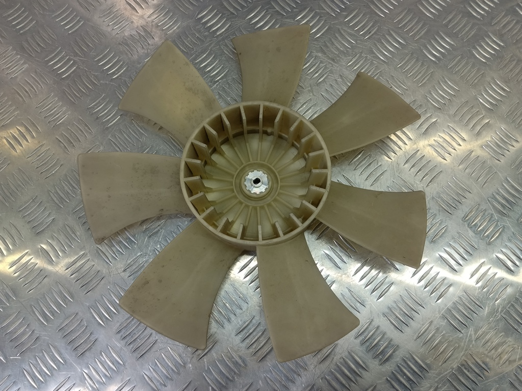 крыльчатка вентилятора MAZDA CX-7  L37H15140, 1780 рублей, Москва