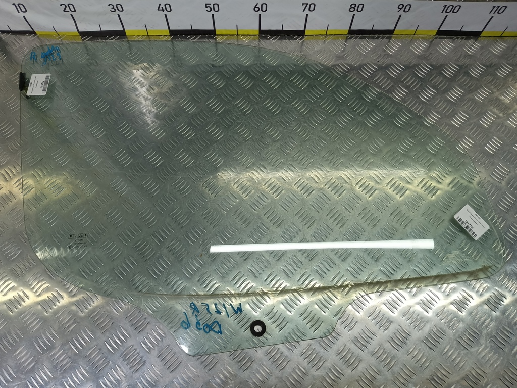 стекло двери SUZUKI Grand Vitara 1.6 4WD MT (106 л.с.)Grand Vitara  II (2005—2008) Внедорожник 8450164J00, 2240 рублей, Москва