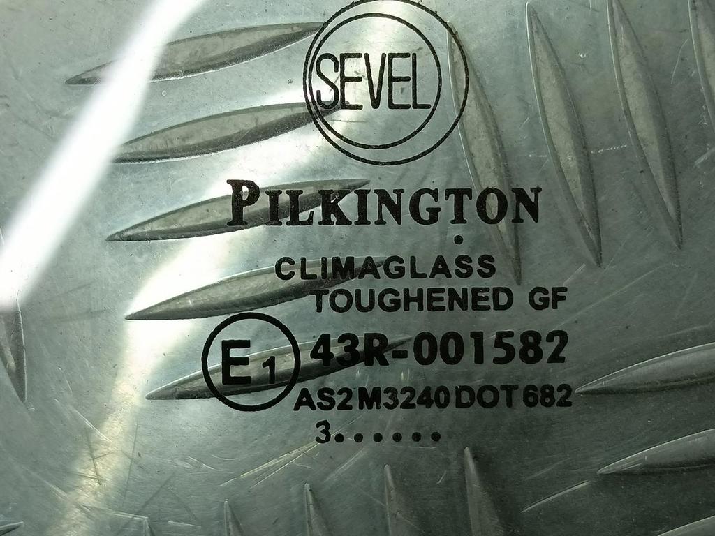 стекло двери Peugeot Boxer  9201N6, 5000 рублей, Москва