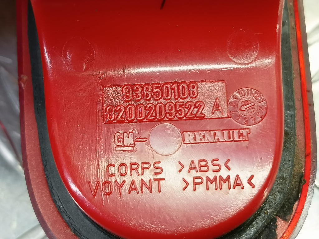 фонарь (стоп сигнал) Opel Vivaro  93850108, 2360 рублей, Москва