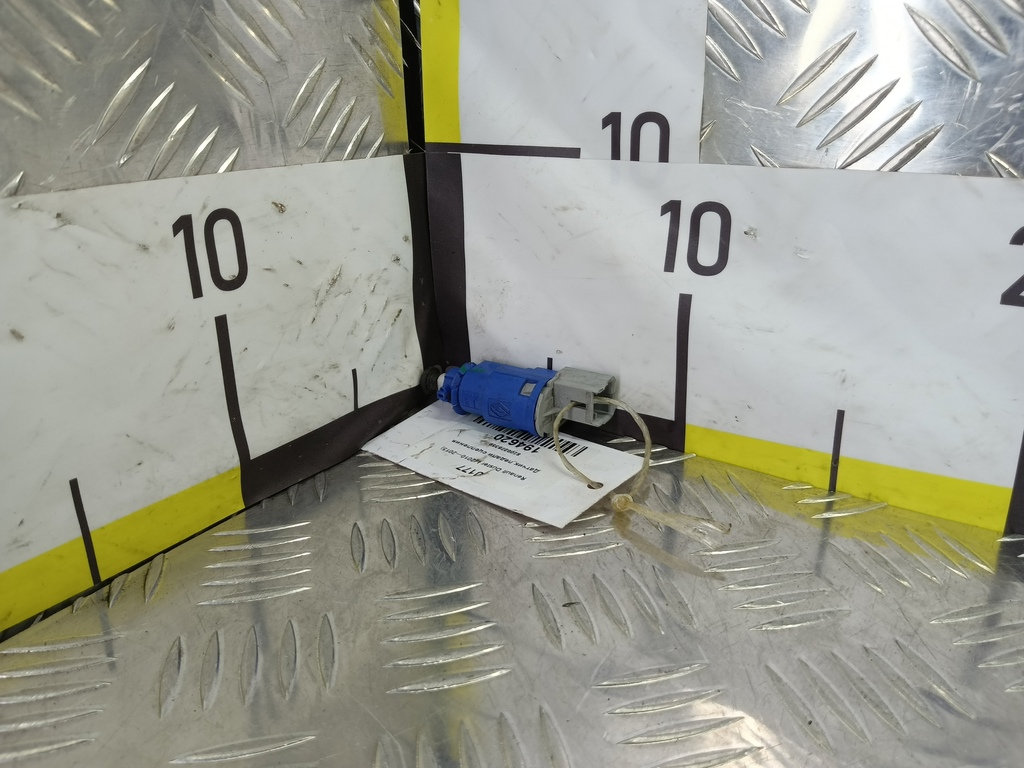 датчик педали сцепления Renault Duster  8200276359, 520 рублей, Москва