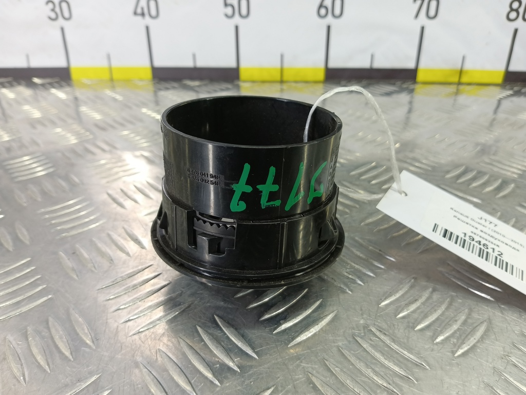 решетка воздуховода Renault Duster  687609254R, 980 рублей, Москва