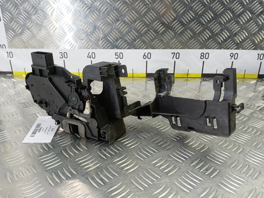 замок двери Jaguar XF 2.7 AT (207 л.с.)XF  I (2007—2011) Седан C2D5635, 3620 рублей, Москва