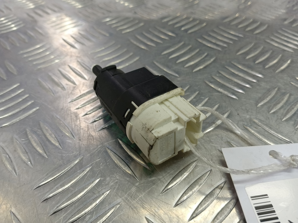 датчик включения стоп-сигнала Renault Duster  253205115R, 1210 рублей, Москва